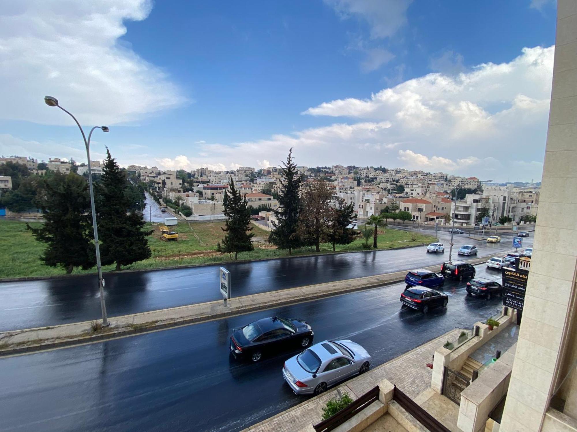 Dair Ghbar Apartment Amman Oda fotoğraf